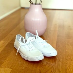 Hardly worn mossimo Ked like sneakers